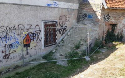 Upozorenje o opasnosti urušavanja svoda stubišta Galerije Waldinger