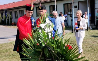 Gamoš odala počast poginulim civilima, braniteljima i usmrćenom snimatelju HRT-a Žarku Kaiću