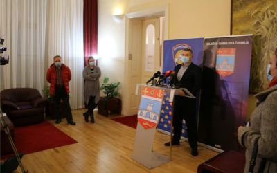 Konačnu odluku o modelu provođenja nastave donose ravnatelji uz prethodnu suglasnost osnivača i Stožera