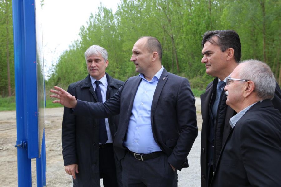 Naselje Karašica dobiva kvalitetan nasip za obranu od poplava