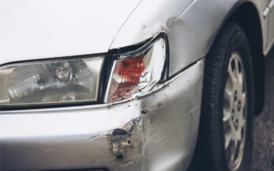 U Osijeku sjekirom oštetio automobil