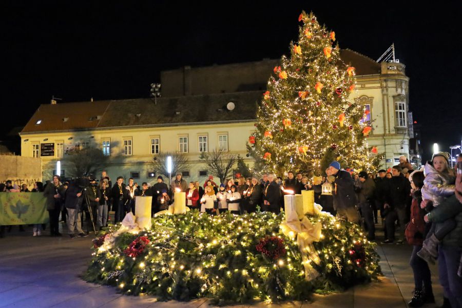 U Osijeku upaljena 4. adventska svijeća Betlehemskim svjetlom mira