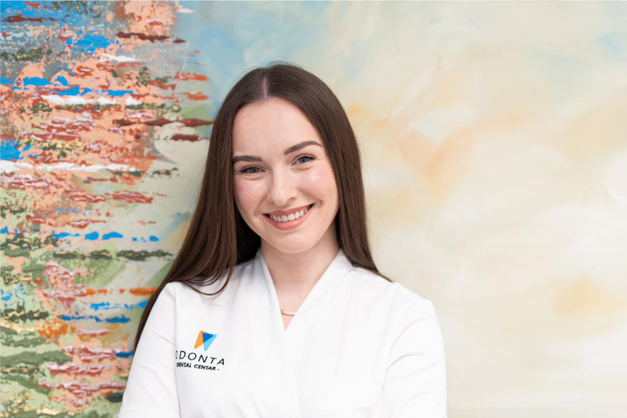 manuela_milos_naslovna_foto_odonta