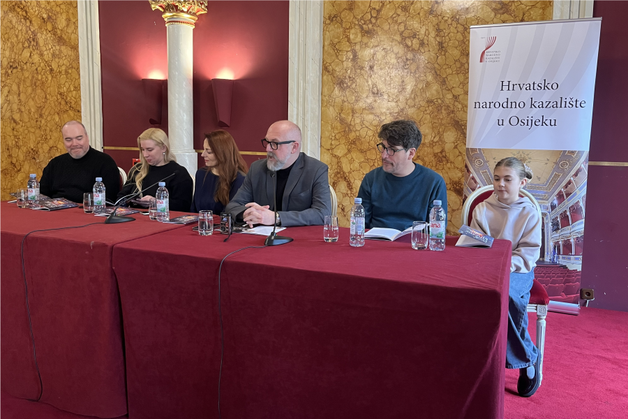 Dok zvijezde ne padnu_Koferencija_Foto_HNK u Osijeku